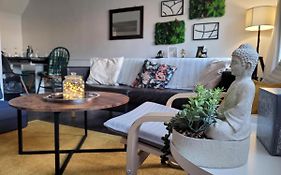 Conveniently Located Modern 3 Bedroom W/ Parking